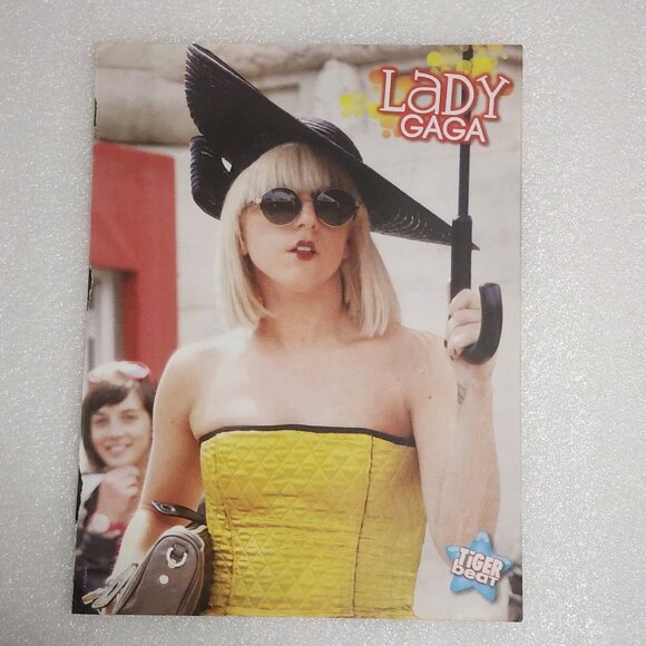 Lady Gaga & Kendall Schmidt double-sided poster pinup clipping 8x10 2000s - Picture 1 of 2